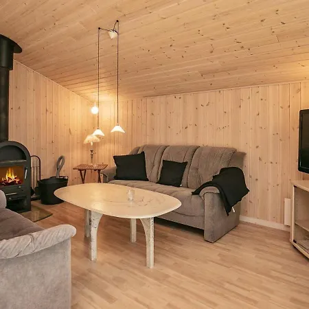 6 Person In Fjerritslev-by Traum